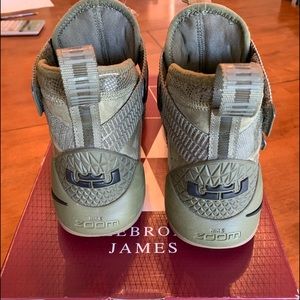 Lebron James soldier Camo